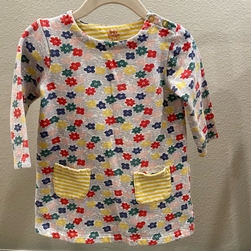 Boden 18/24m flowered sweatshirt. VGUC